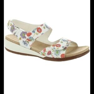 Easy Spirit SeHartwell Women's‎ Floral Sandals